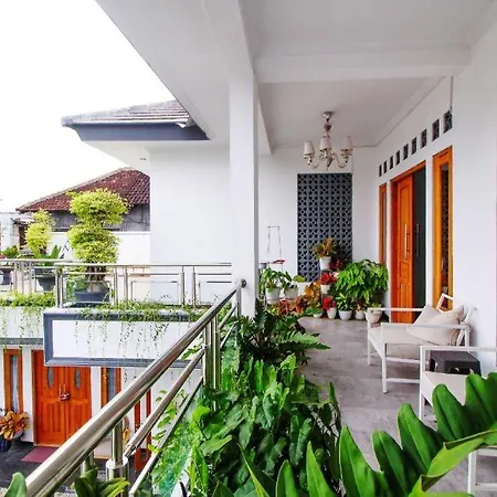 Collection O 91605 Nexdeco House Homestay Syariah-3